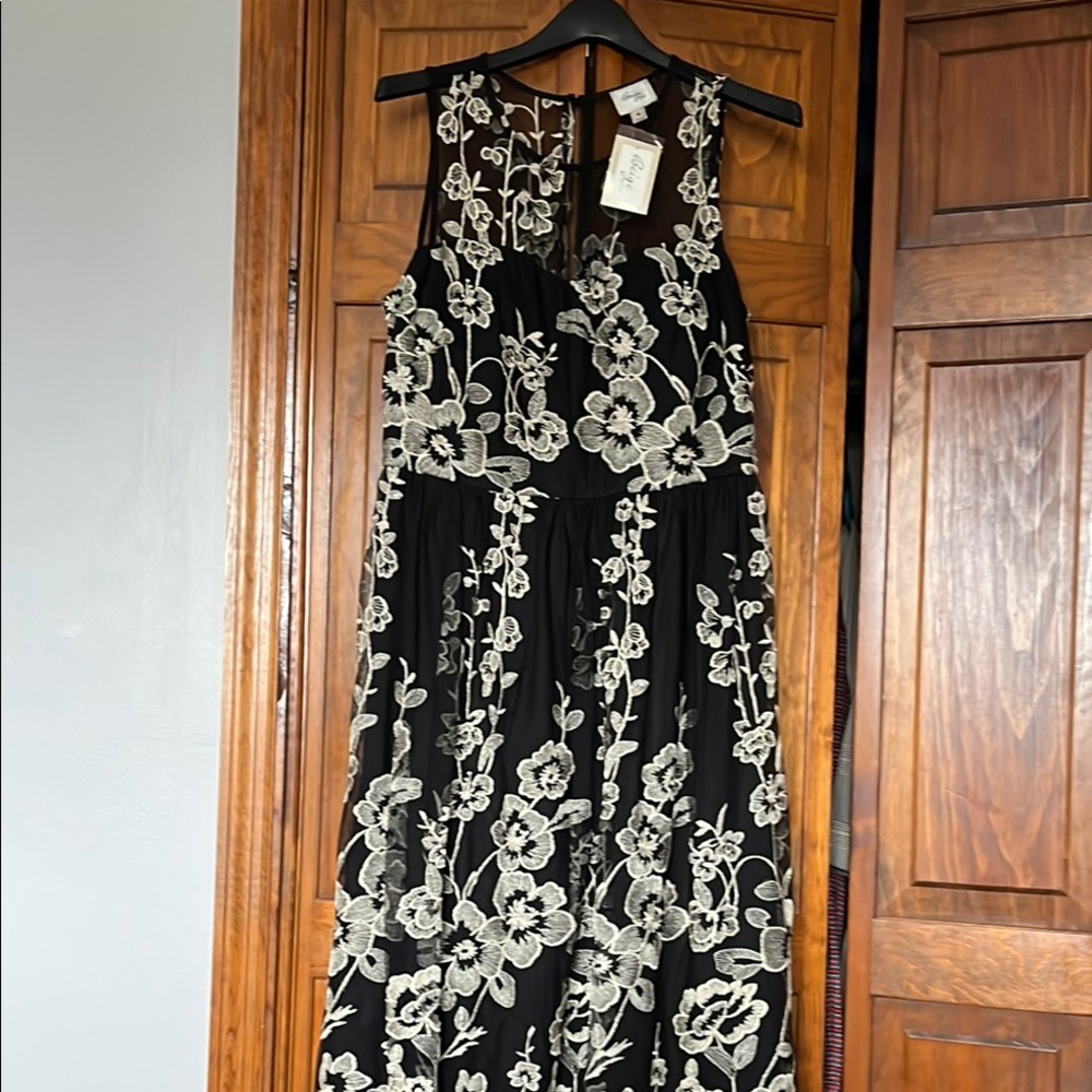 Black and White Halter Maxi Sundress for Wedding Guests